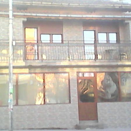 Guest House Lili Petrich  Exterior photo